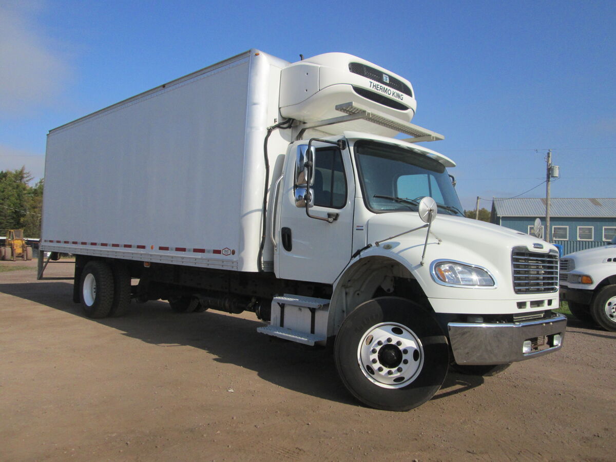 #2675  2017 Freightliner M2-106 Reefer Truck,  Cummins ISL  260HP engine, 9 speed manual transmission, air ride suspension, axle ratings 12000lbs front 21000lbs rear, 3.58 ratio, bud steel tires, 11R22.5 tires (75% remaining), air brakes, wheel base 256