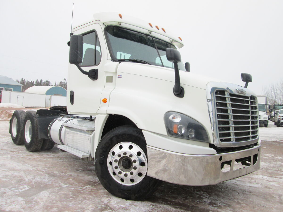 <p>#2721  2016 Freightliner Cascadia day cab, Detroit DD15 455HP Engine, DT12-0A 12 speed manual Transmission with overdrive, Meritor MT-40-14X differential 4 way locks, 3.25 ratio, axle ratings front 12000lbs rear 40000lbs, bud aluminum wheels, 11R22.5 tires (wear remaining 75% front, 60% rear), Airliner air ride suspension, air brakes, engine brake, Axle spread 51