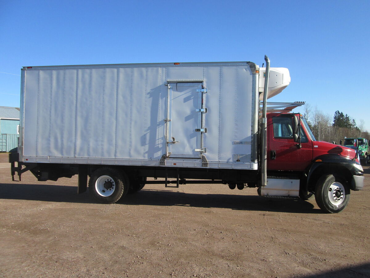 <p>#2686  2016 International 4300 Insulated Reefer Box, ISB Cummins 260HP Engine, Automatic 5 Speed Allision IMSN 2500, 5.29 Ratio, Axle ratings 12000lbs front 22000lbs rear, 11R22.5 tires (wear remaining 80% front 95% rear) Bud steel wheels, spring suspension, wheel base 236